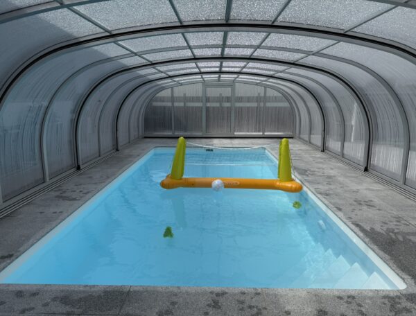 Pool mit Überdachung