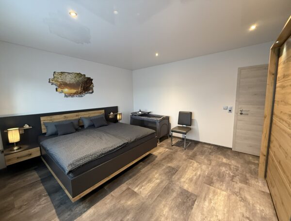 Schlafzimmer 1
