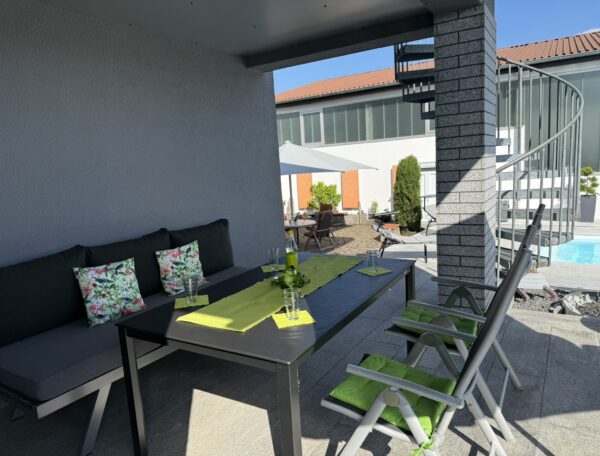 Terrasse mit Lounge